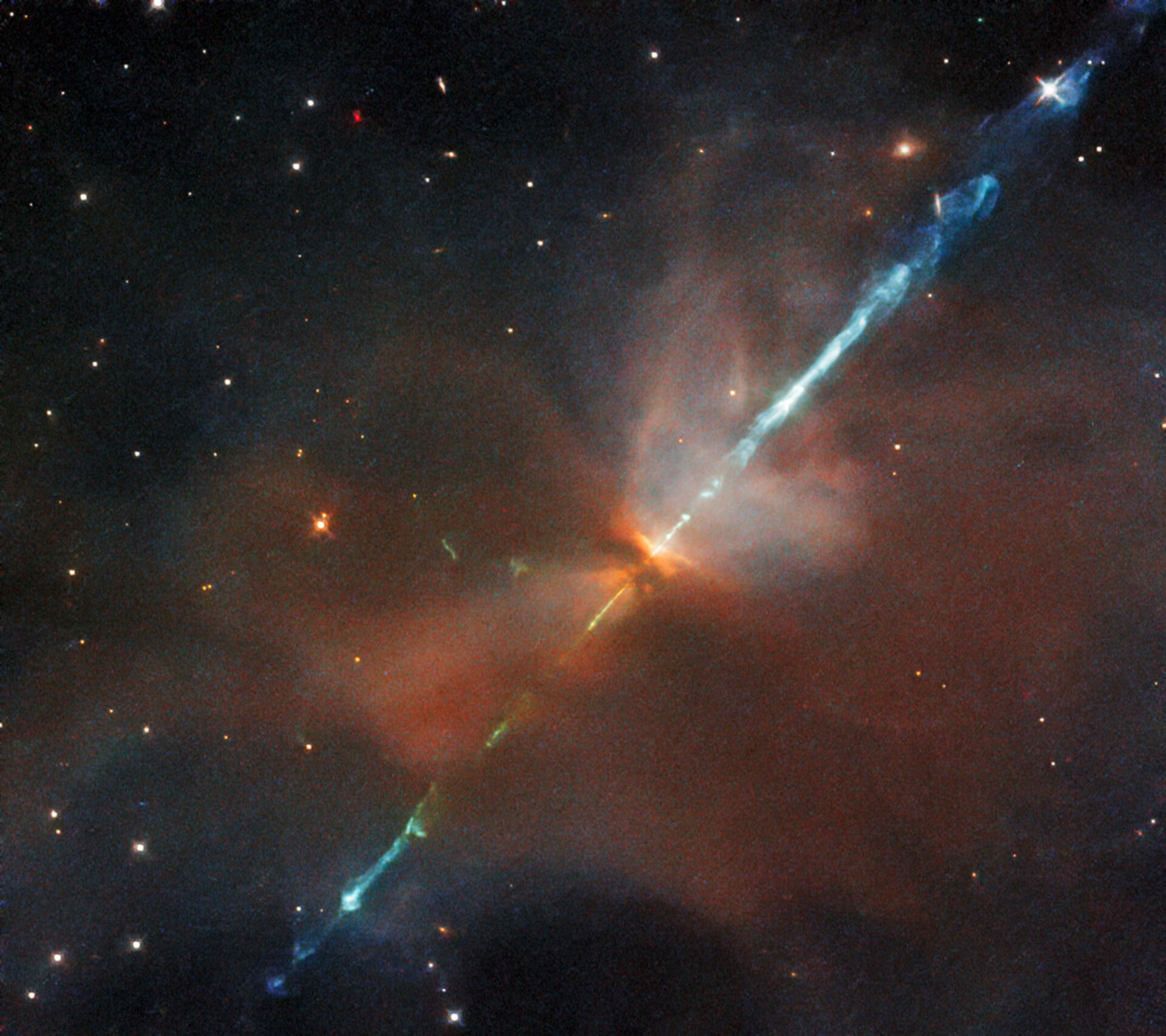 Vật thể Herbig – Haro cụ thể này được đặt tên là HH111 và được chụp bởi Máy ảnh rường rộng số 3 (WFC3) của Hubble. Những vật thể ngoạn mục này được hình thành trong những hoàn cảnh rất đặc biệt.